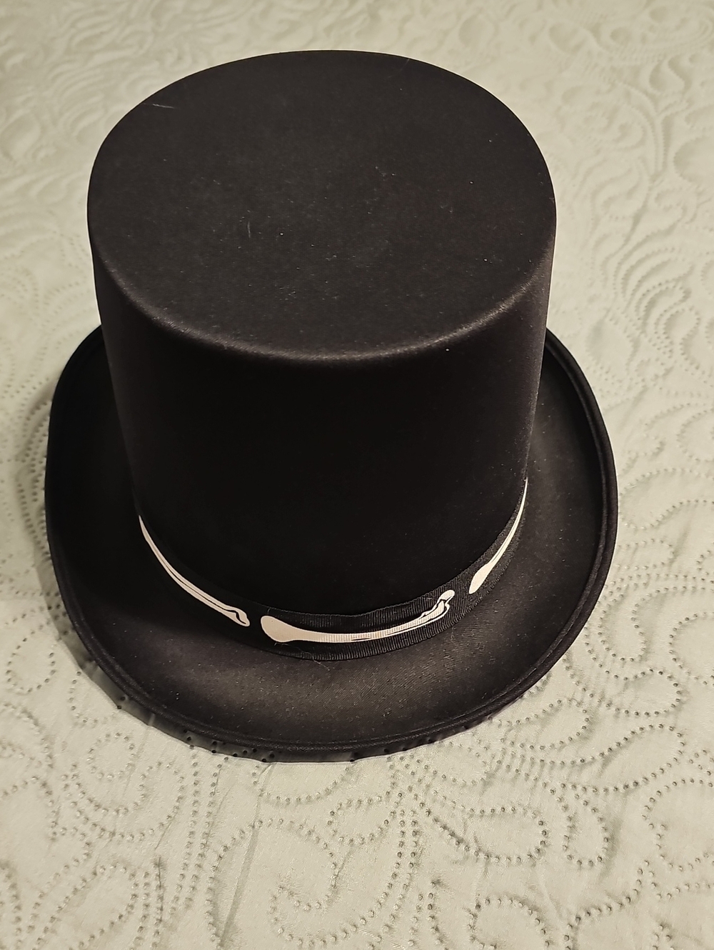Spirit Halloween Skeleton Bone- Black Top Hat